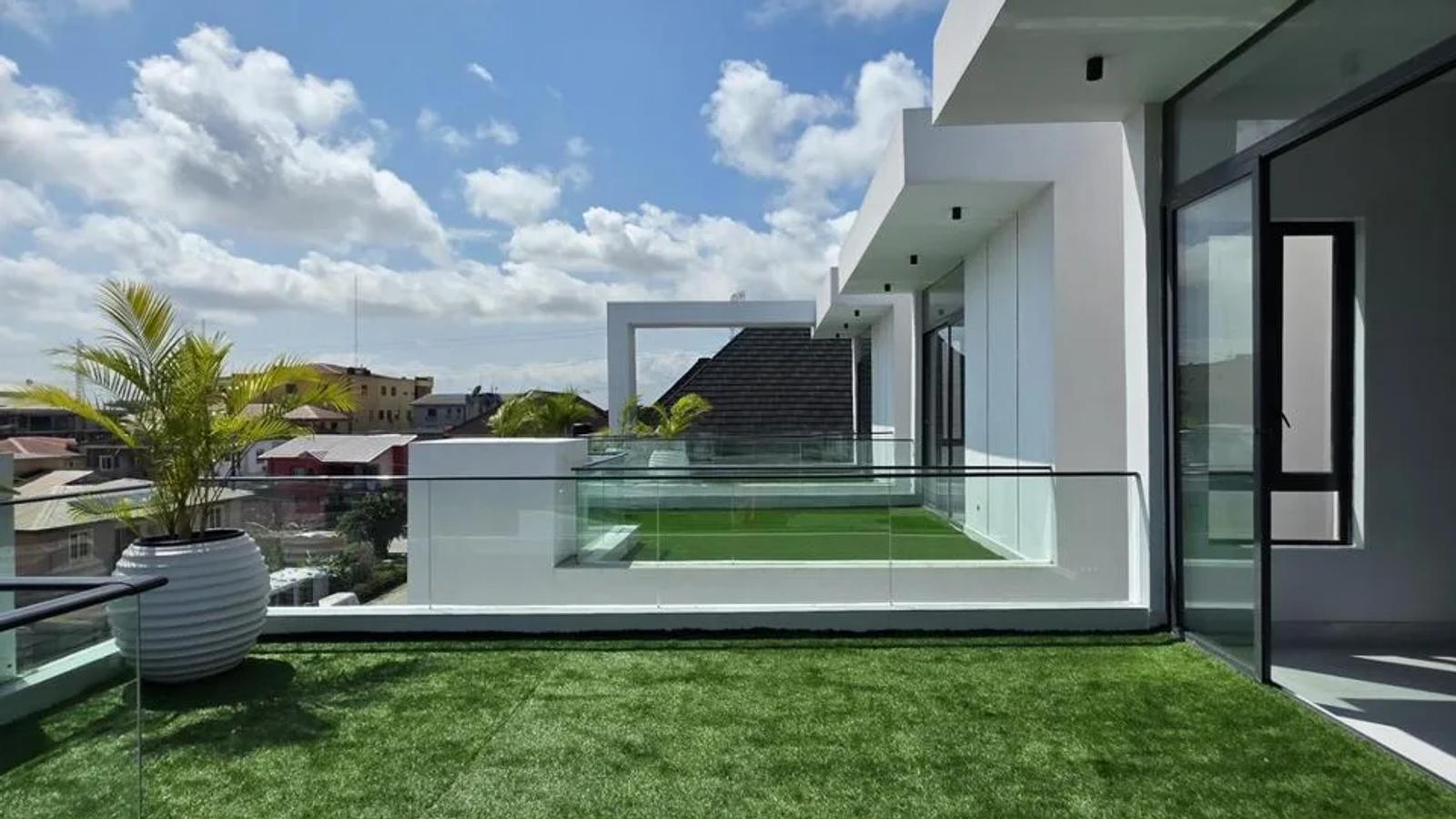 5 Bedroom Fully Detached Duplex