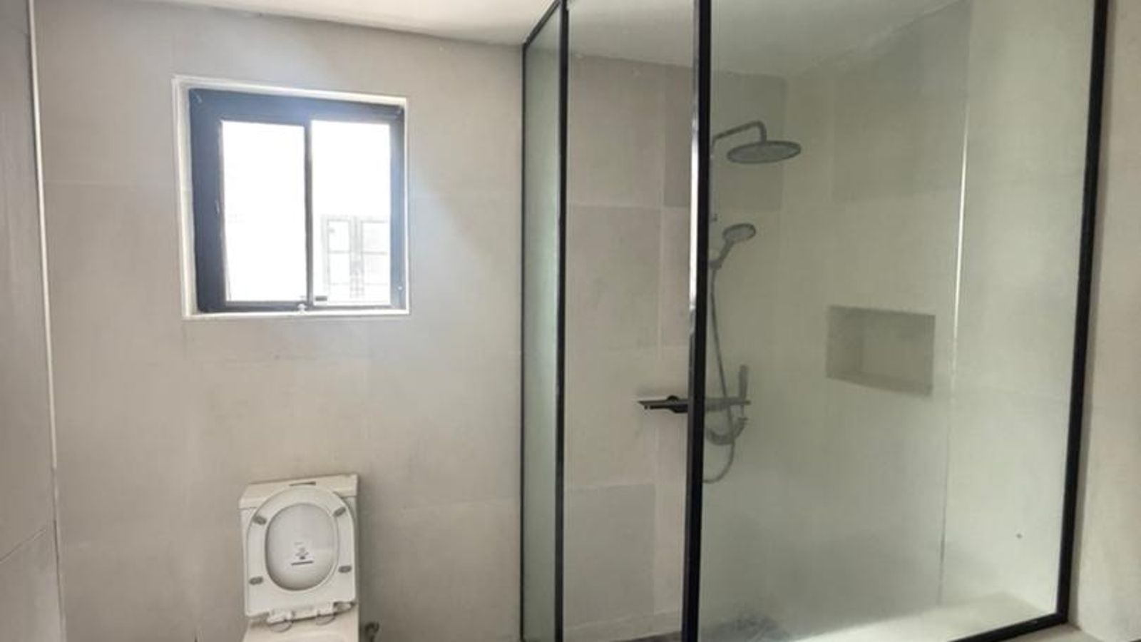 4 Bedroom Fully Detached Duplex
