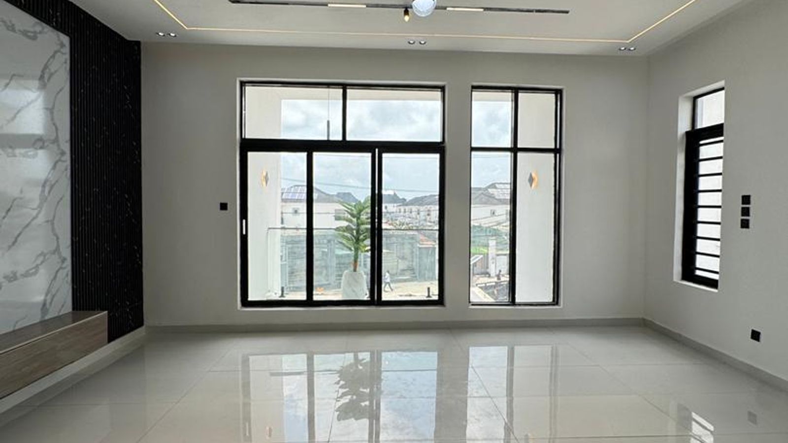 5 Bedroom Fully Detached Duplex