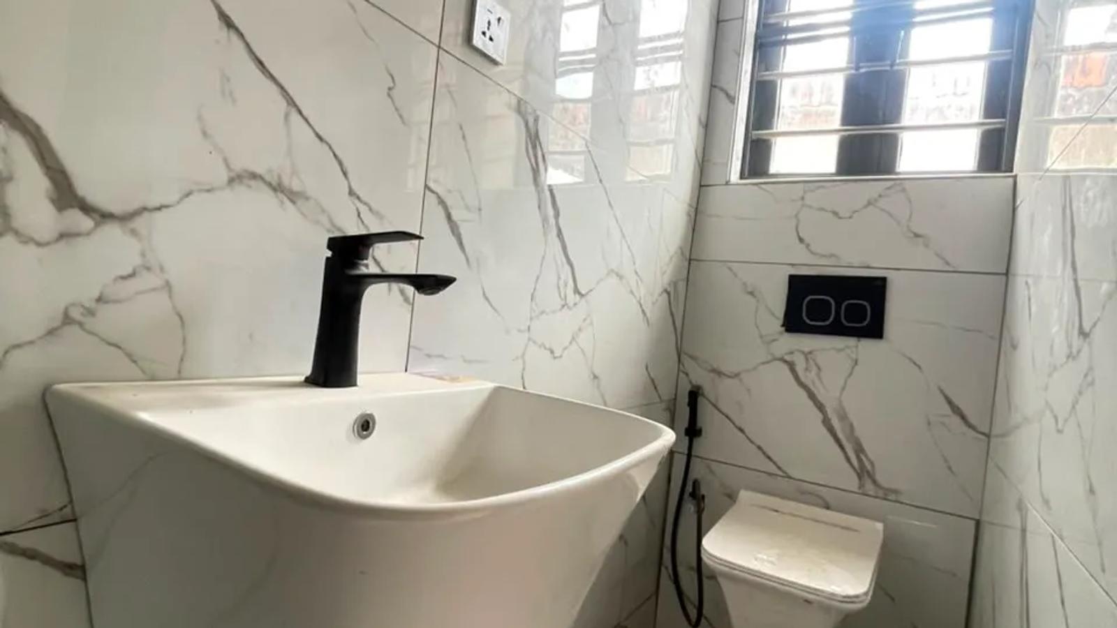 4 BEDROOM TERRACE WITH BQ