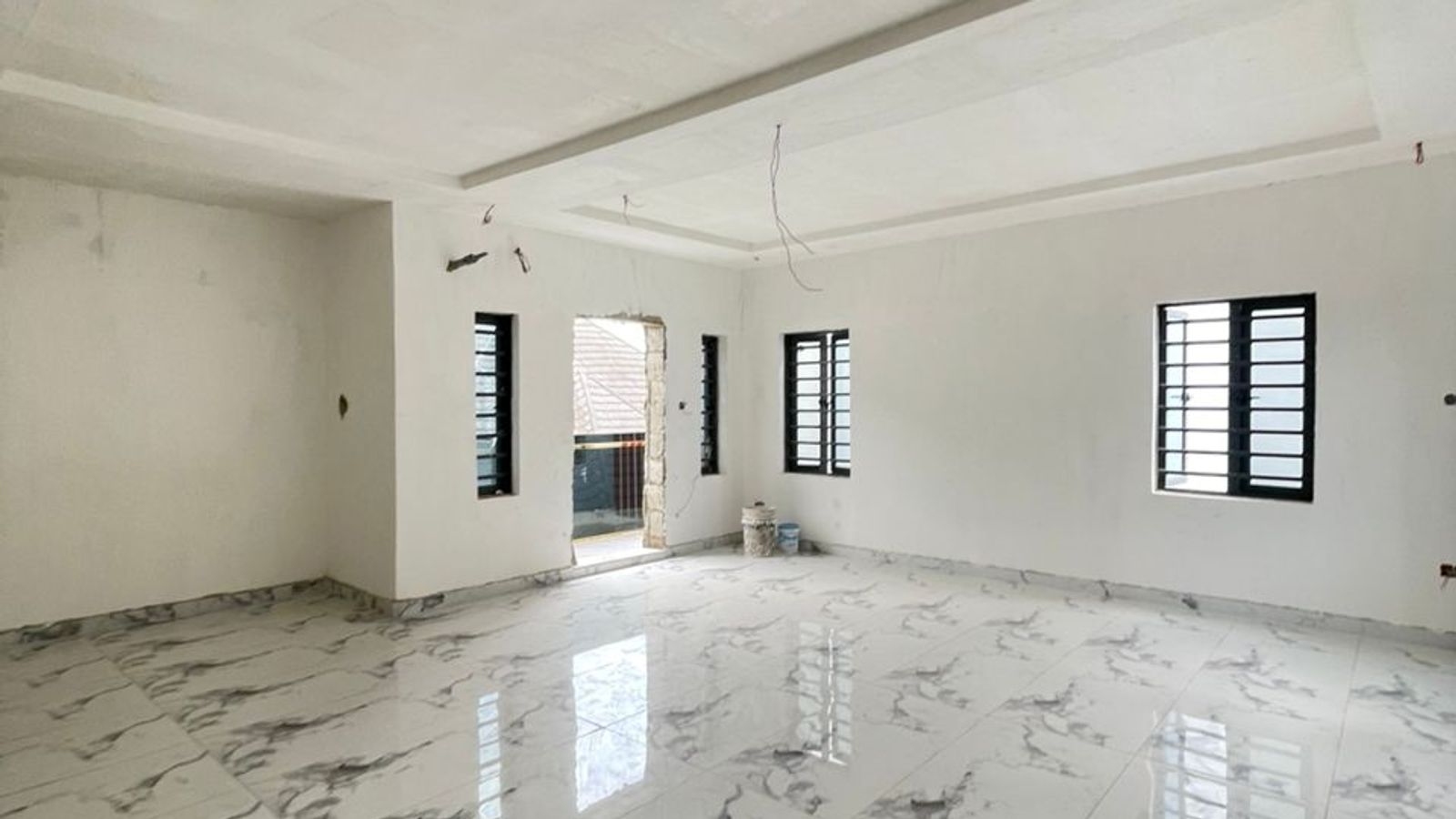 6 Bedroom Fully Detached Duplex