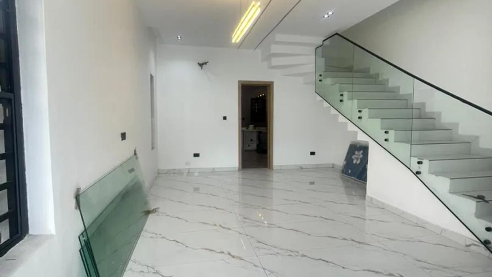 4 BEDROOM SEMI-DETACHED DUPLEX WITH BQ