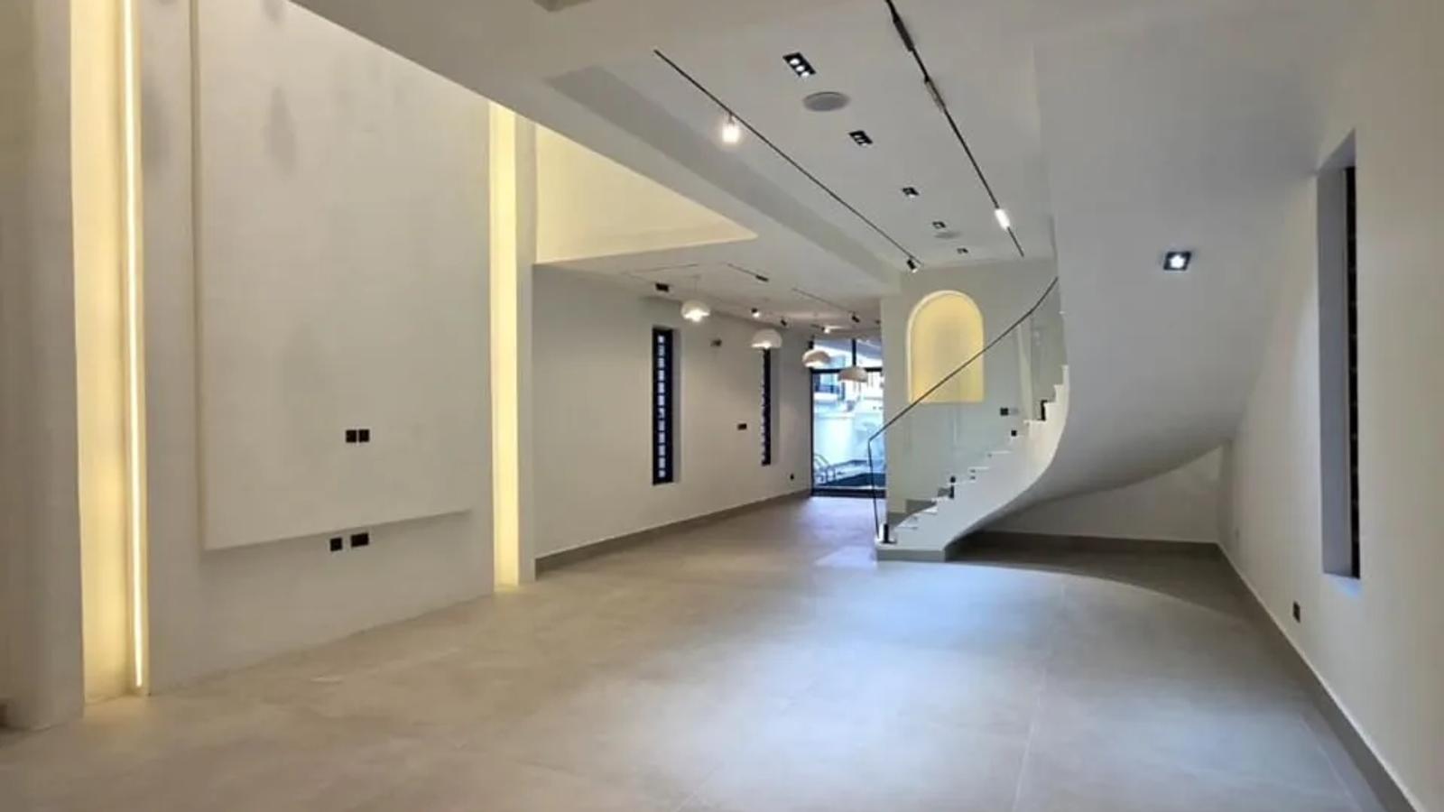 5 Bedroom Fully Detached Duplex
