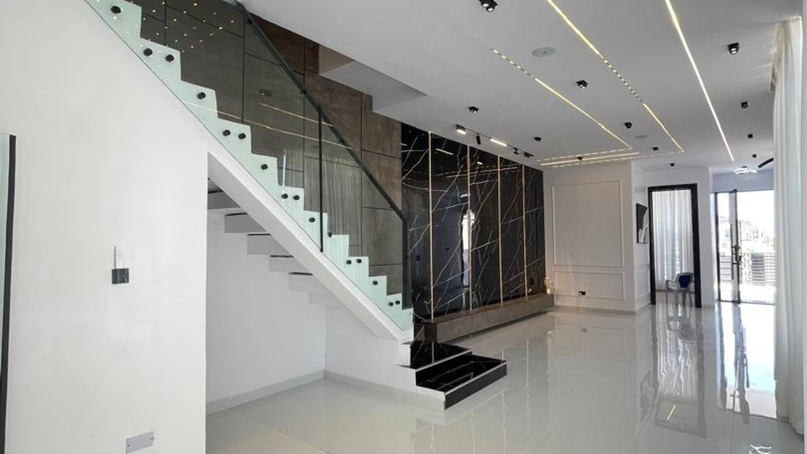5 Bedroom Fully Detached Duplex