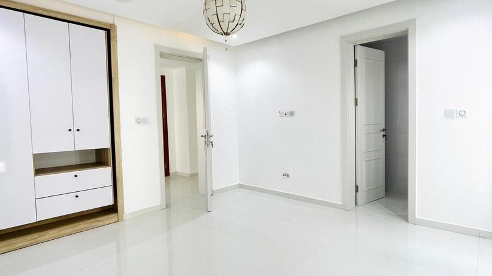 5 Bedroom Fully Detached Duplex