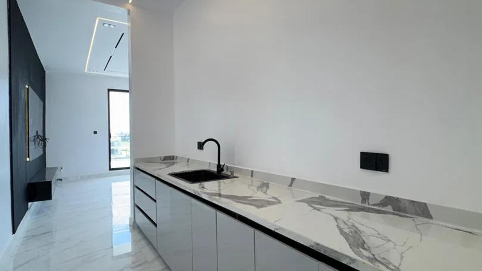 5 Bedroom Fully Detached Duplex