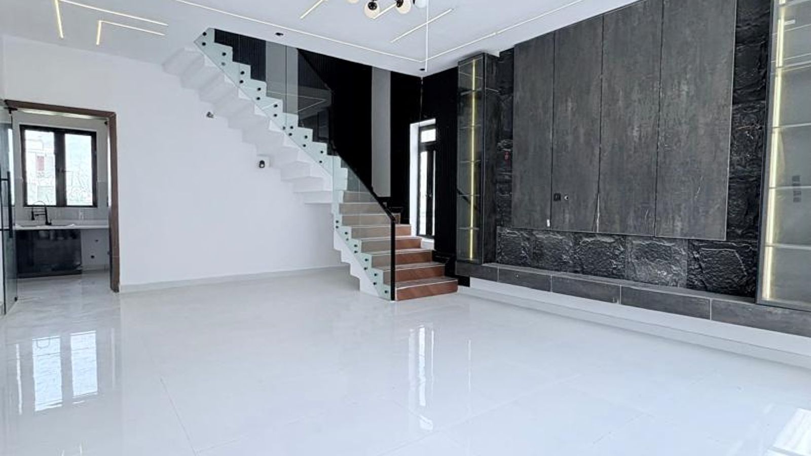 4 Bedroom Fully Detached Duplex