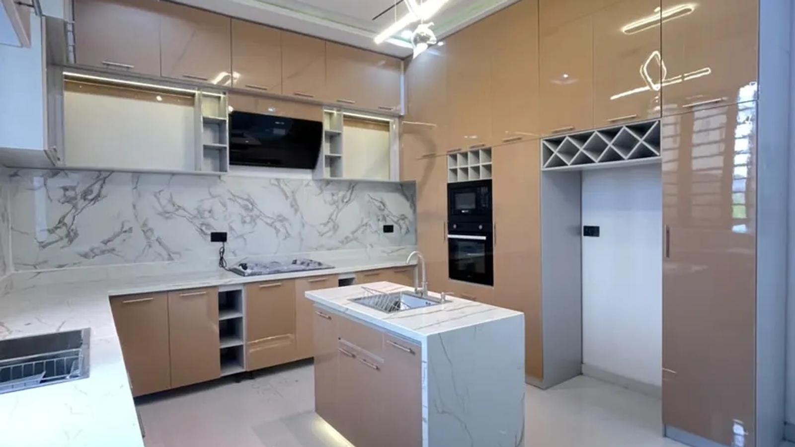 5 Bedroom Fully Detached Duplex