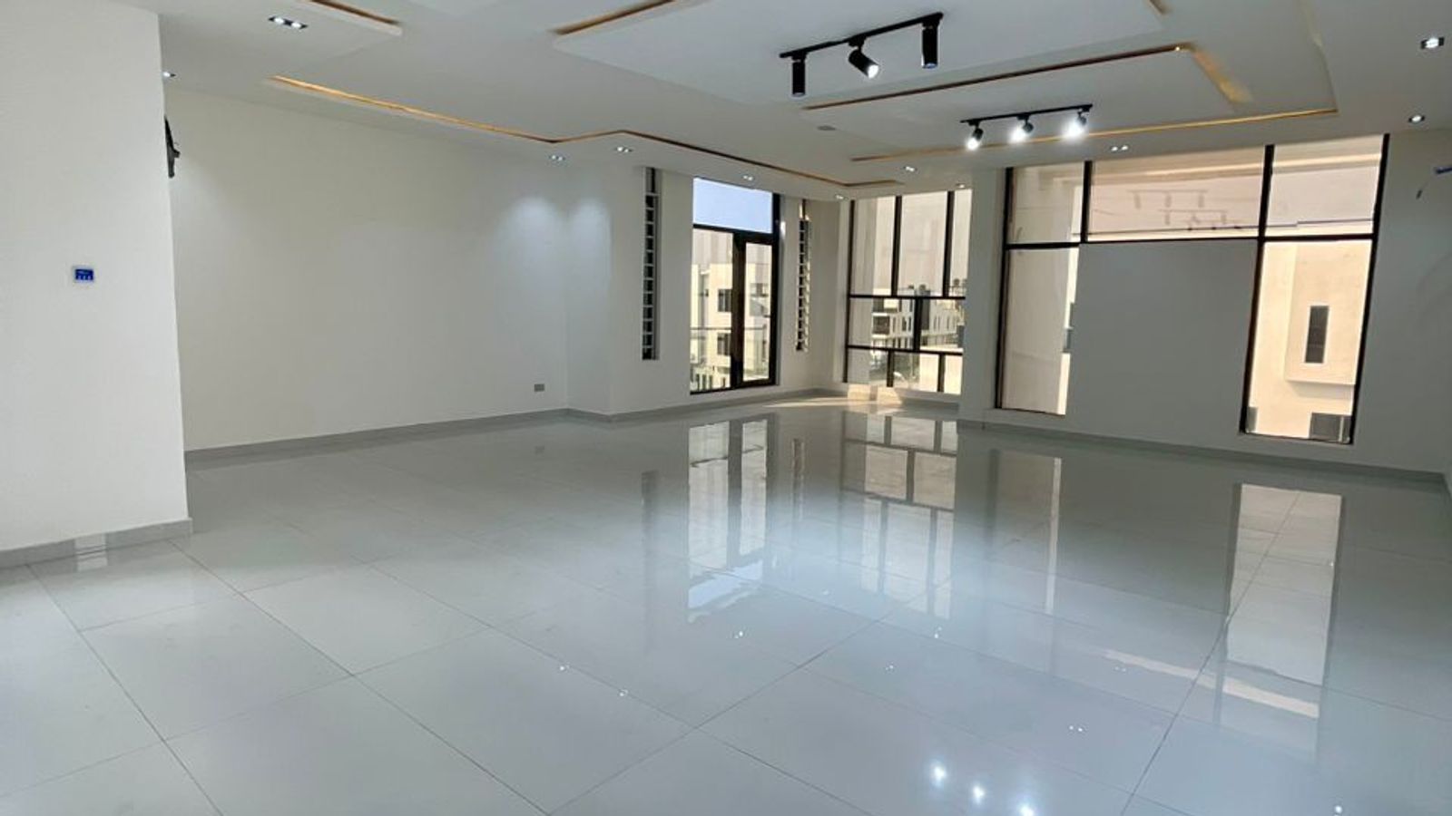 5 Bedroom Fully Detached Duplex