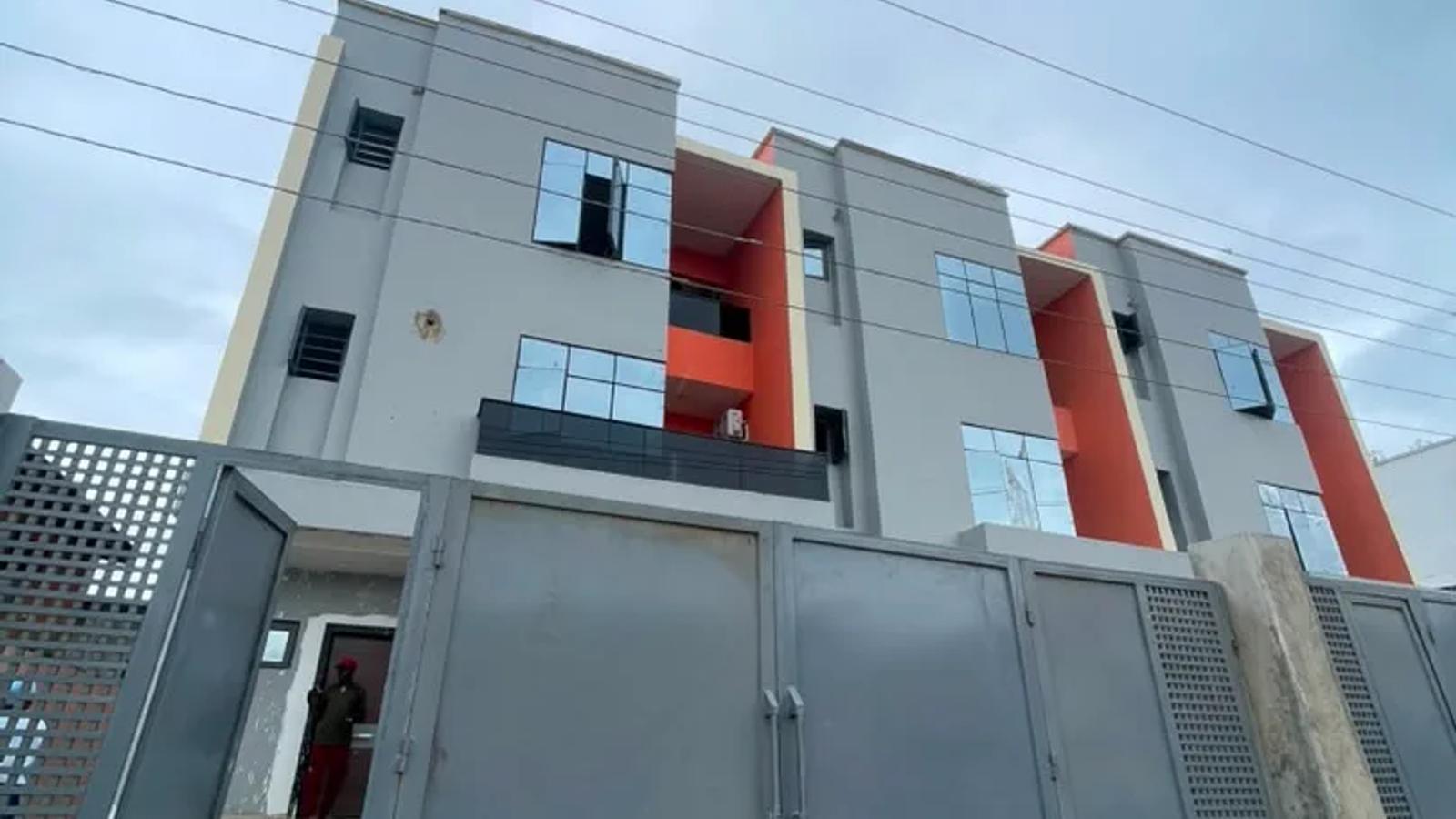 4 BEDROOM TERRACE WITH BQ