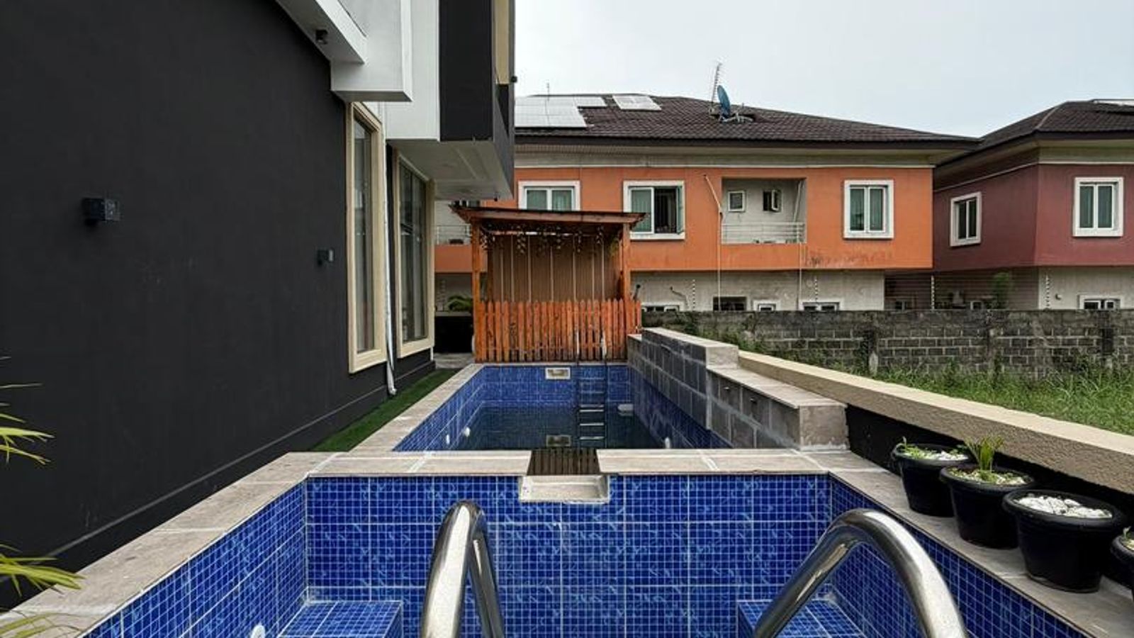 5 Bedroom Fully Detached Duplex