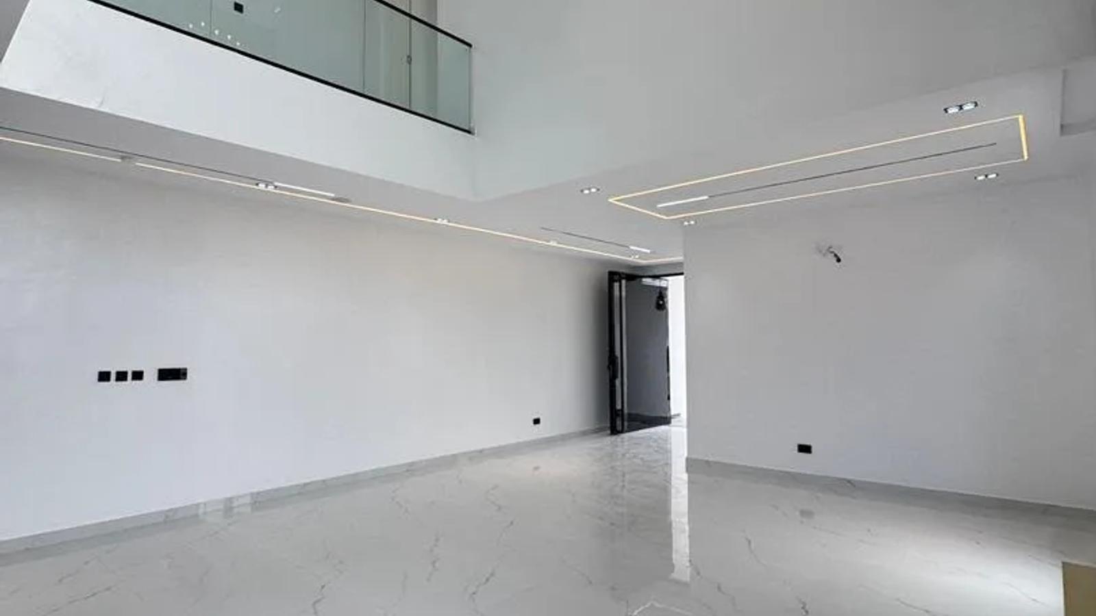 5 Bedroom Fully Detached Duplex