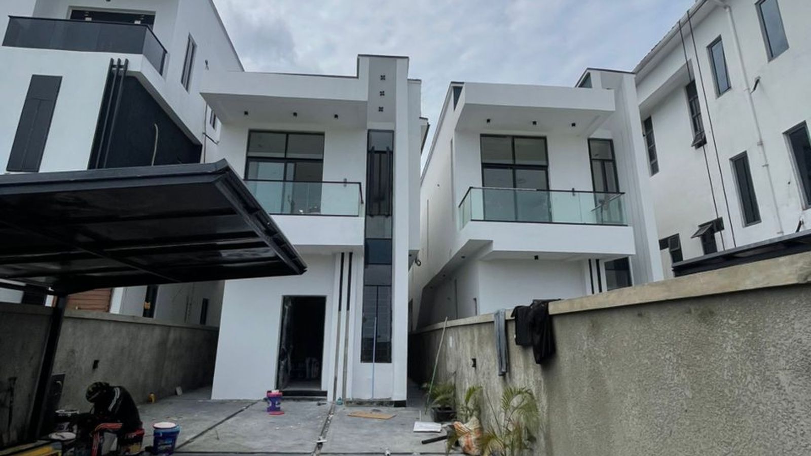 5 Bedroom Fully Detached Duplex