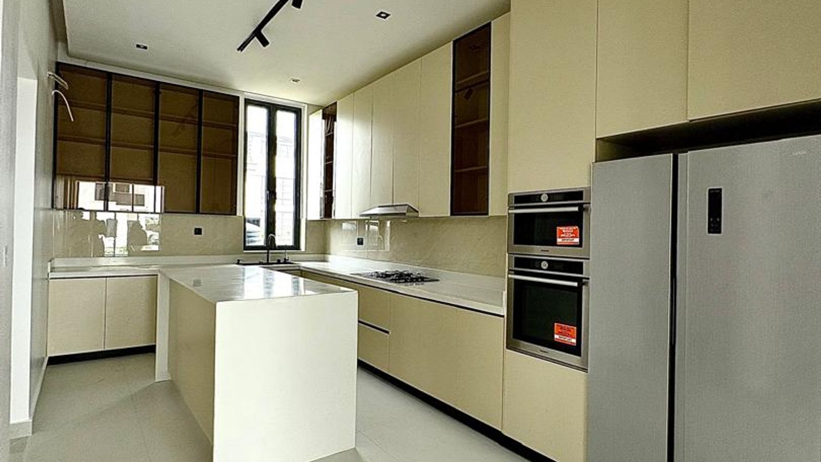 5 Bedroom Semi Detached Duplex