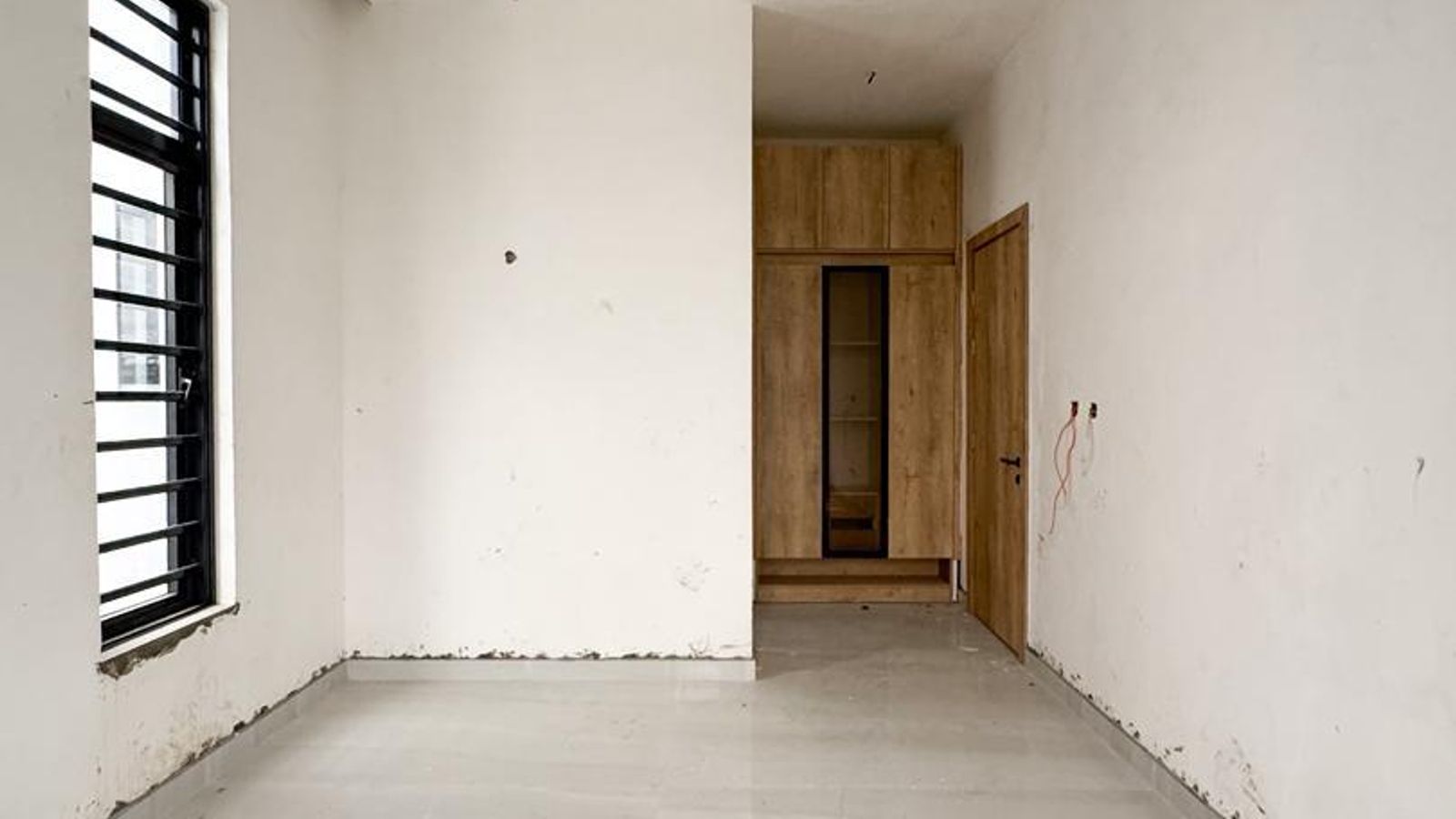 6 Bedroom Fully Detached Duplex