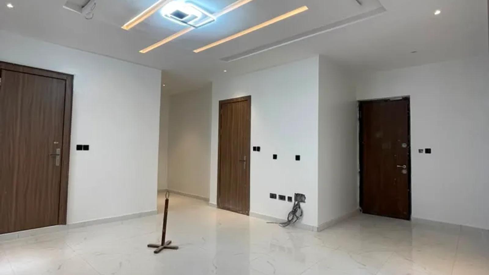4 BEDROOM FULLY DETACHED DUPLEX