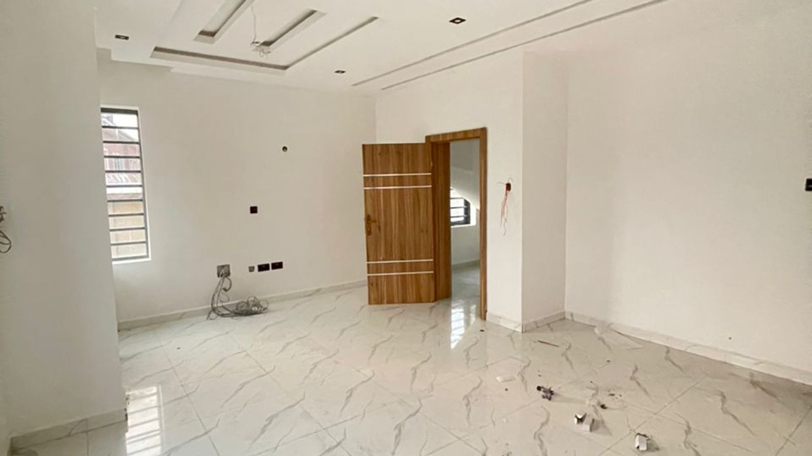 5 Bedroom Fully Detached Duplex