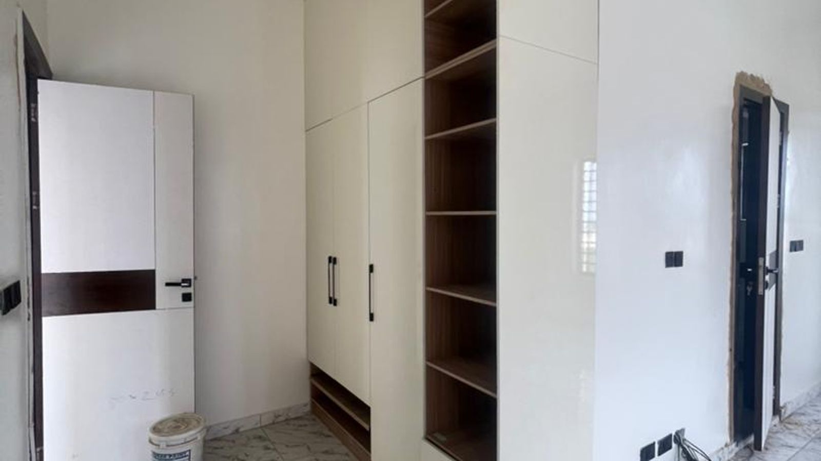 5 Bedroom Fully Detached Duplex