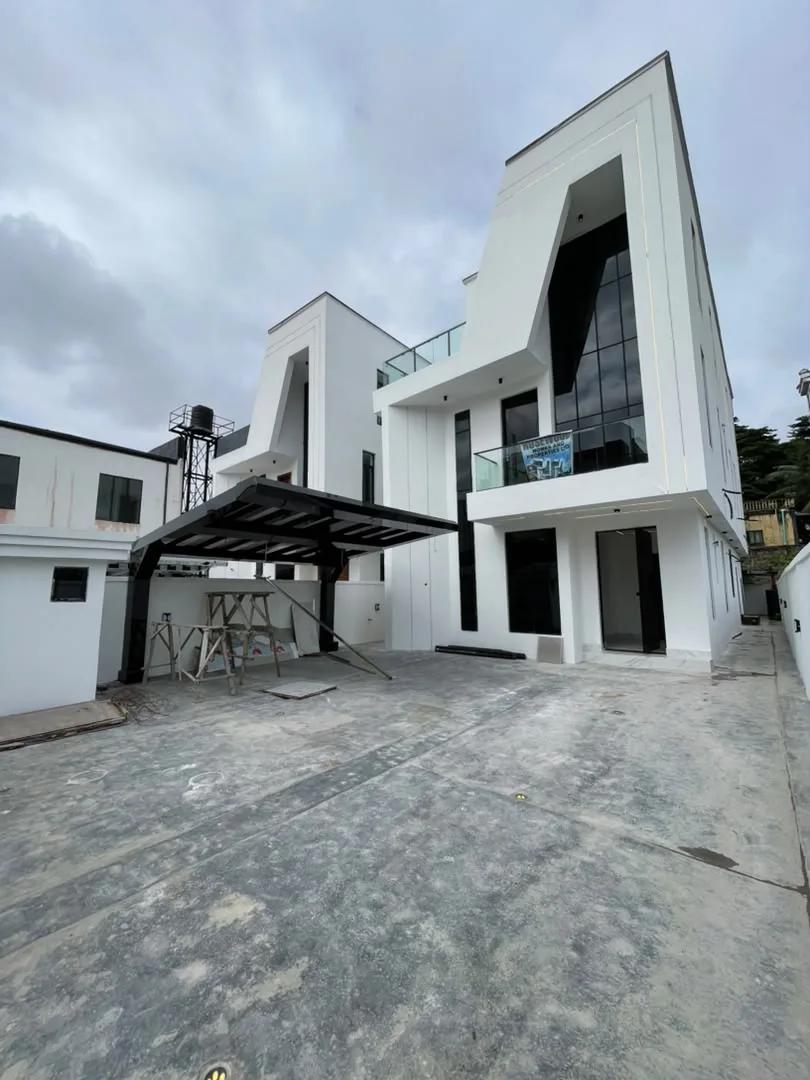 5 Bedroom Fully Detached Duplex