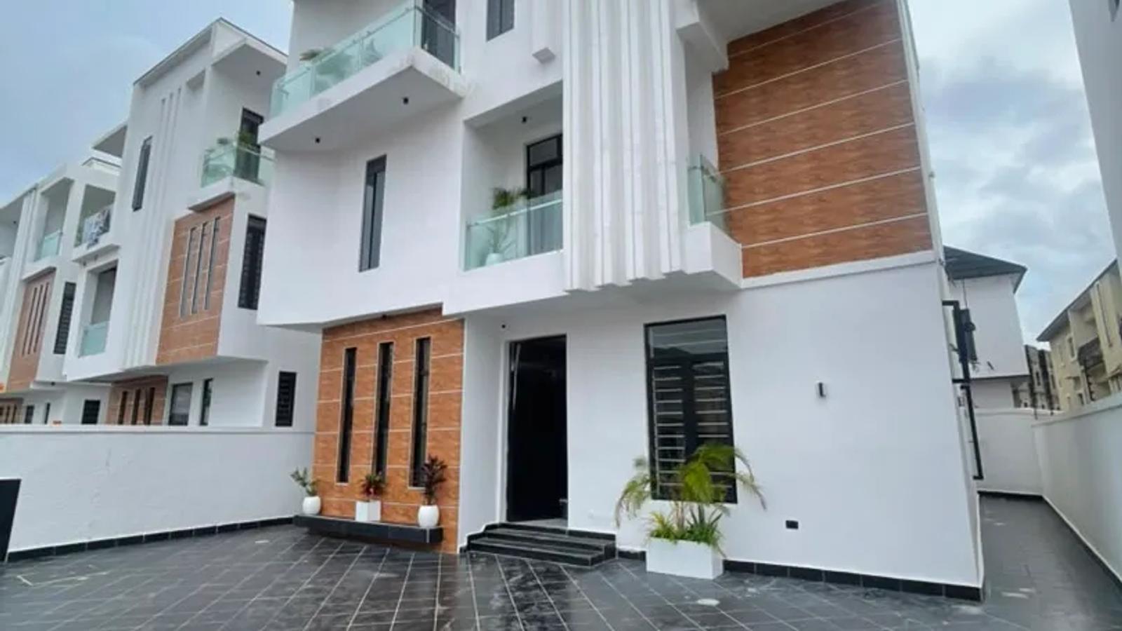5 Bedroom Fully Detached Duplex