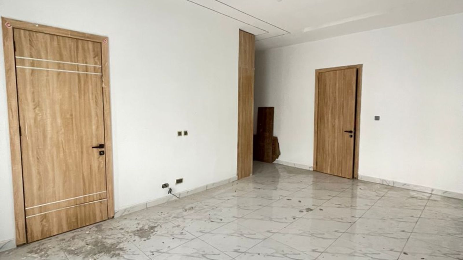 5 Bedroom Fully Detached Duplex