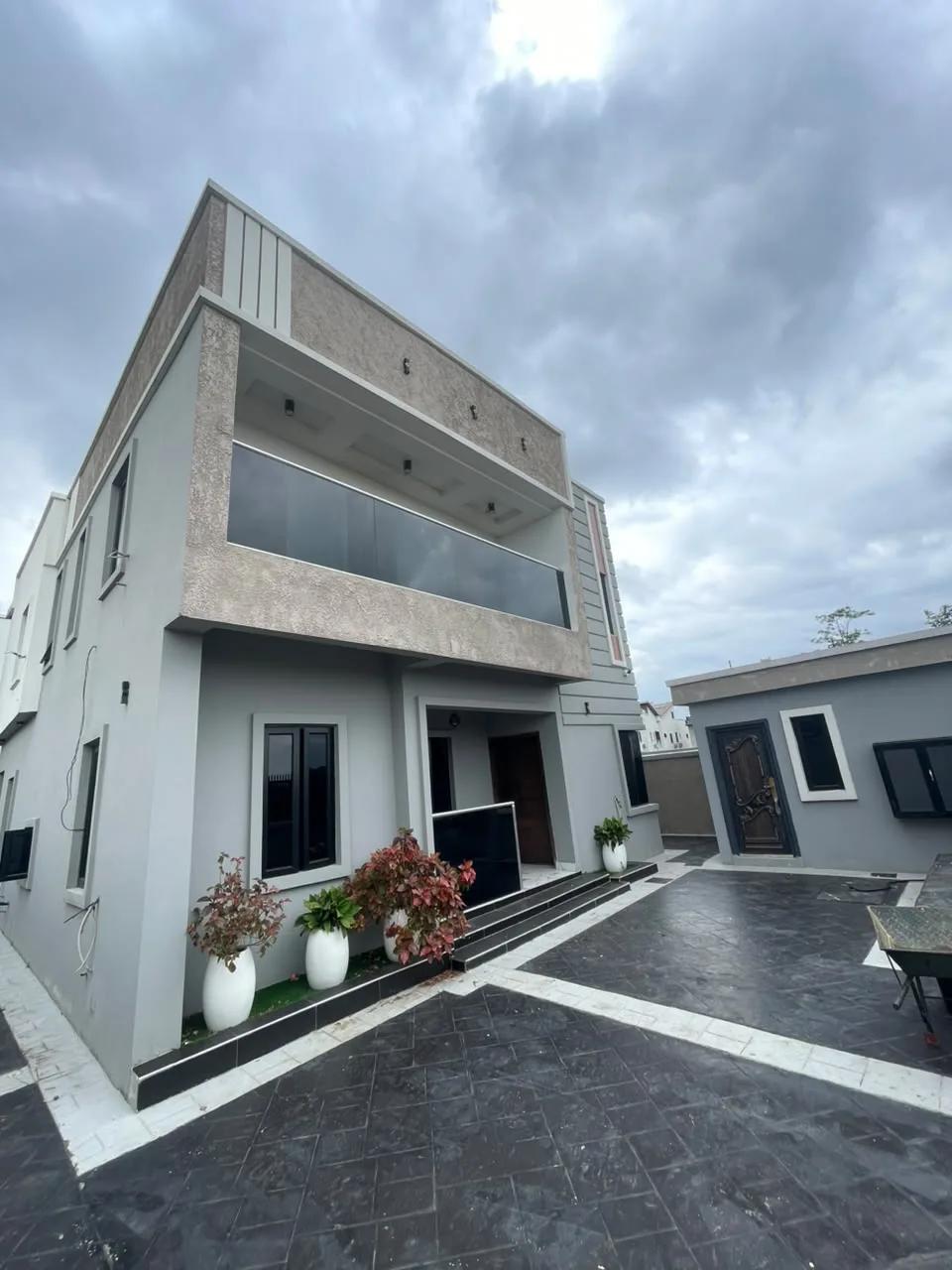 5 BEDROOM FULLY-DETACHED DUPLEX WITH BQ