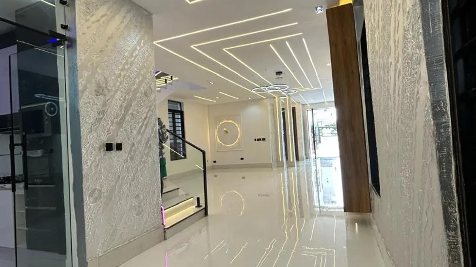 5 Bedroom Fully Detached Duplex
