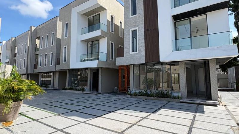4 Bedroom Fully Detached Duplex