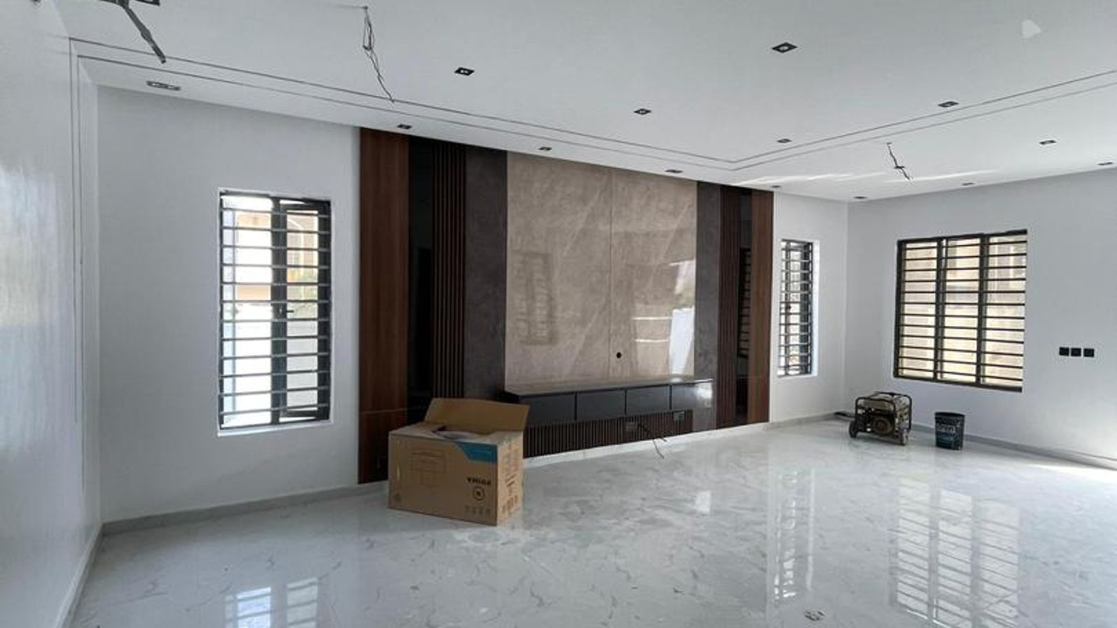 5 Bedroom Fully Detached Duplex