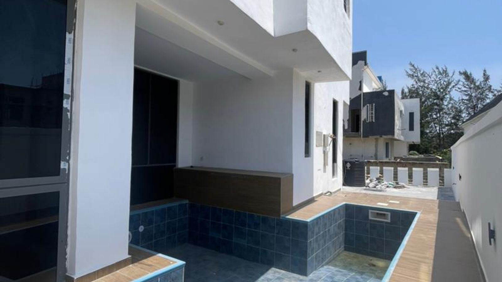 5 Bedroom Fully Detached Duplex