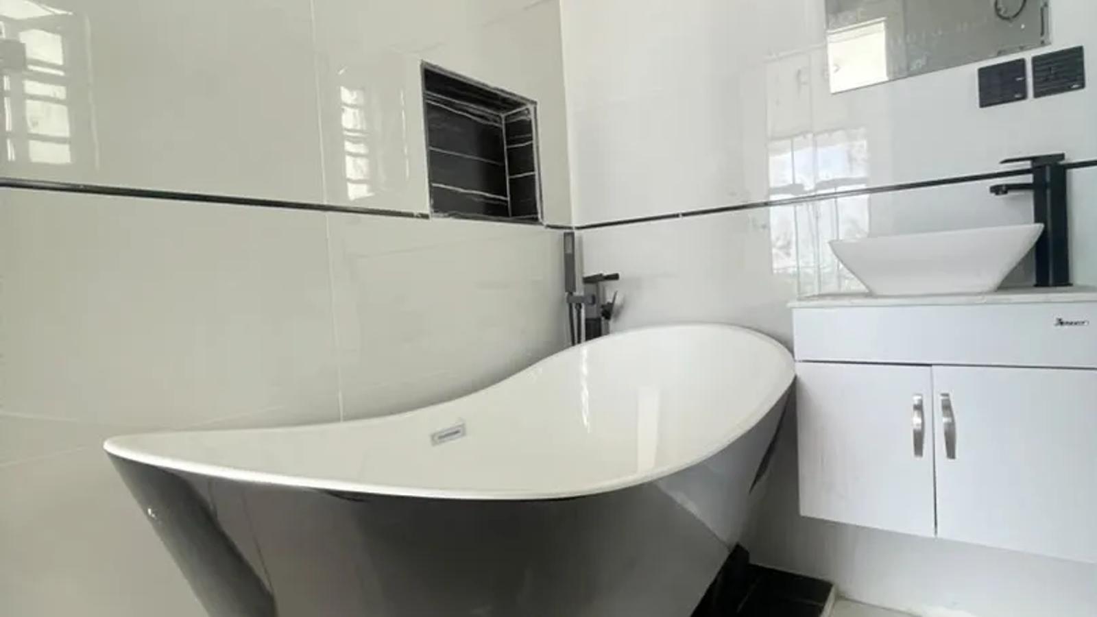 5 Bedroom fully Detached Duplex