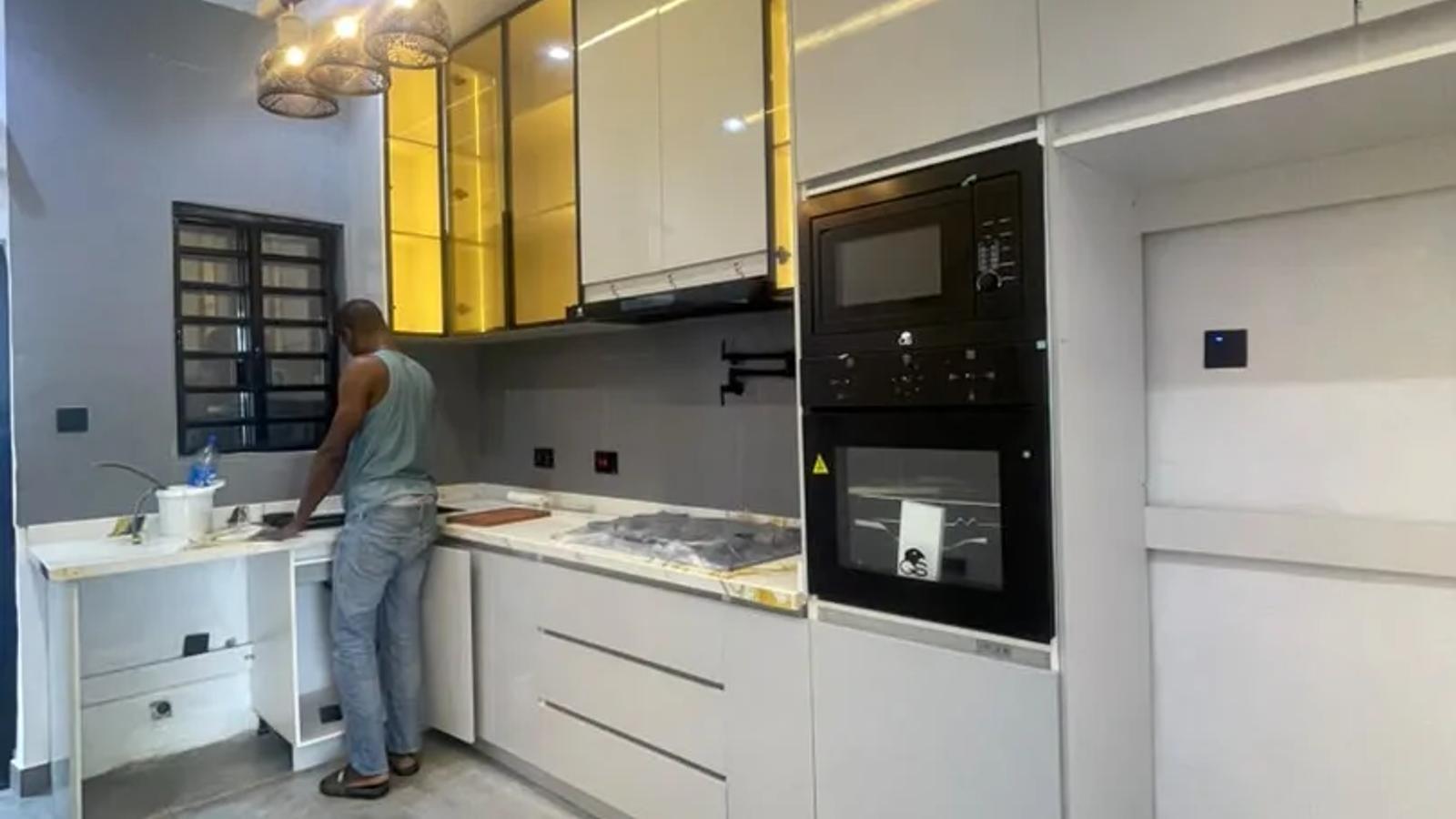 4 BEDROOM SEMI-DETACHED DUPLEX WITH BQ