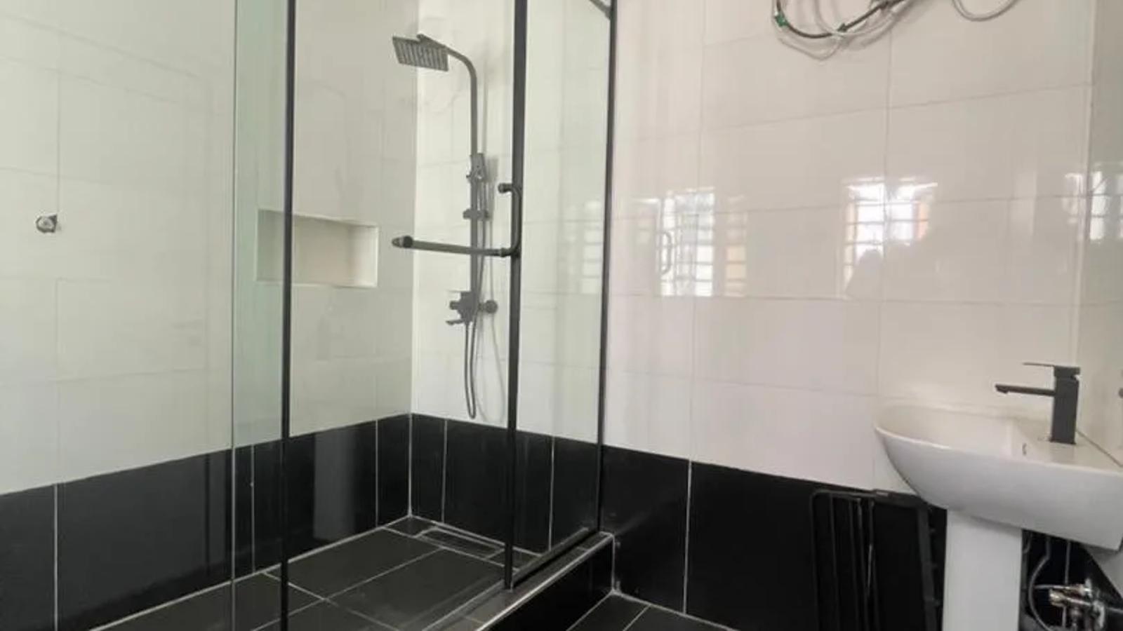 5 Bedroom Semi Detached Duplex