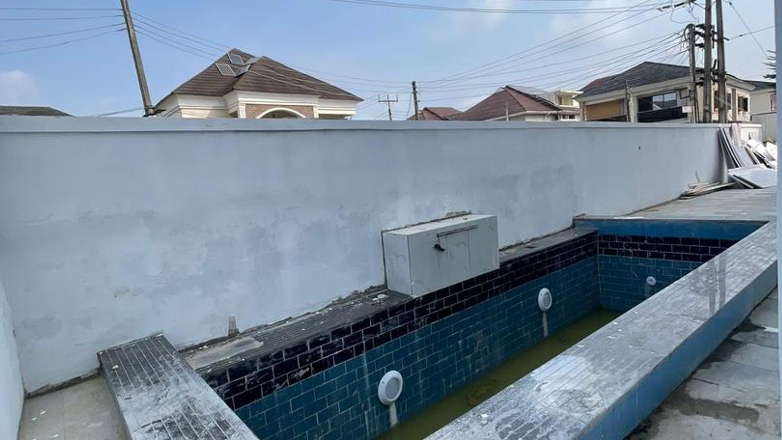 5 Bedroom Fully Detached Duplex