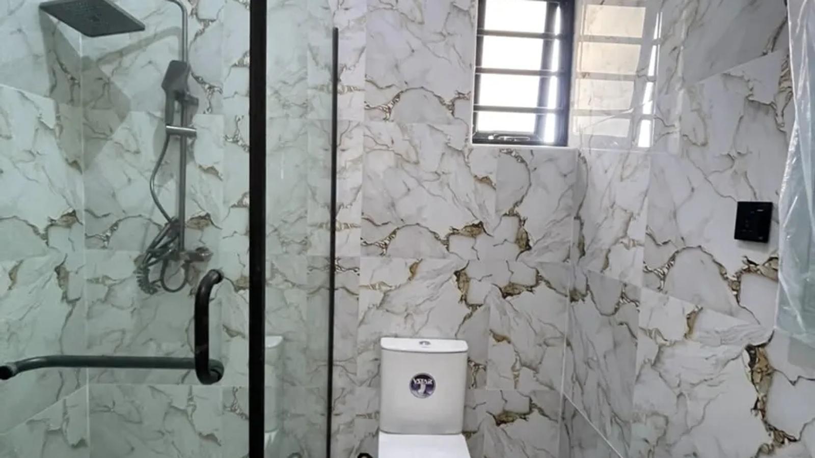 5 Bedroom Fully Detached Duplex