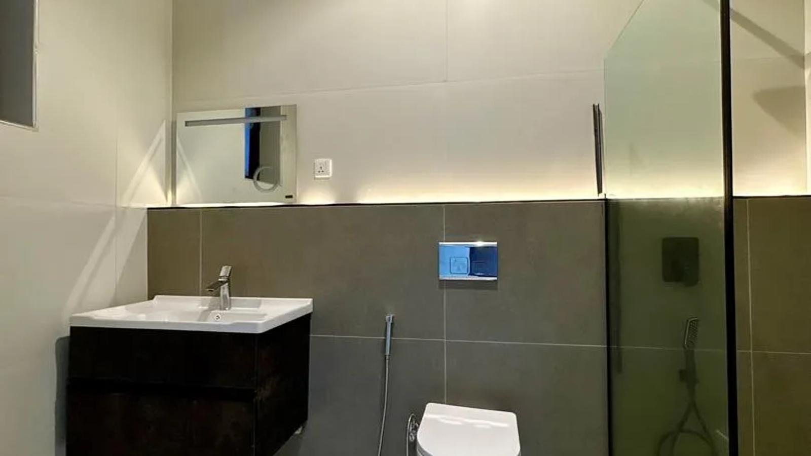 5 Bedroom Fully Detached Duplex