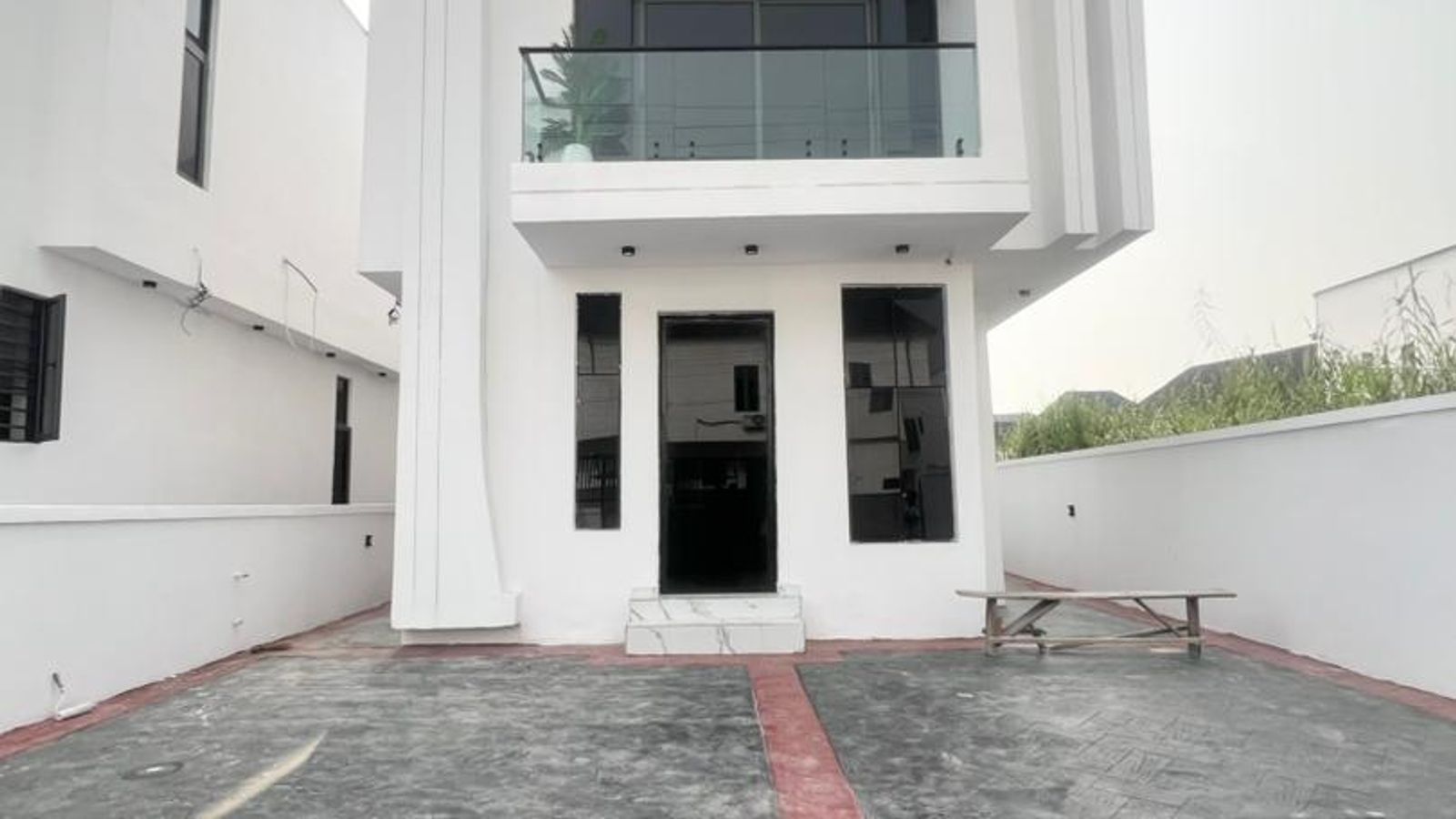 5 Bedroom Fully Detached Duplex