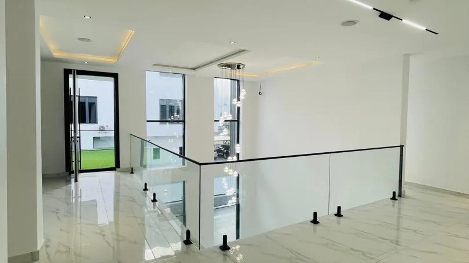 5 Bedroom Fully Detached Duplex