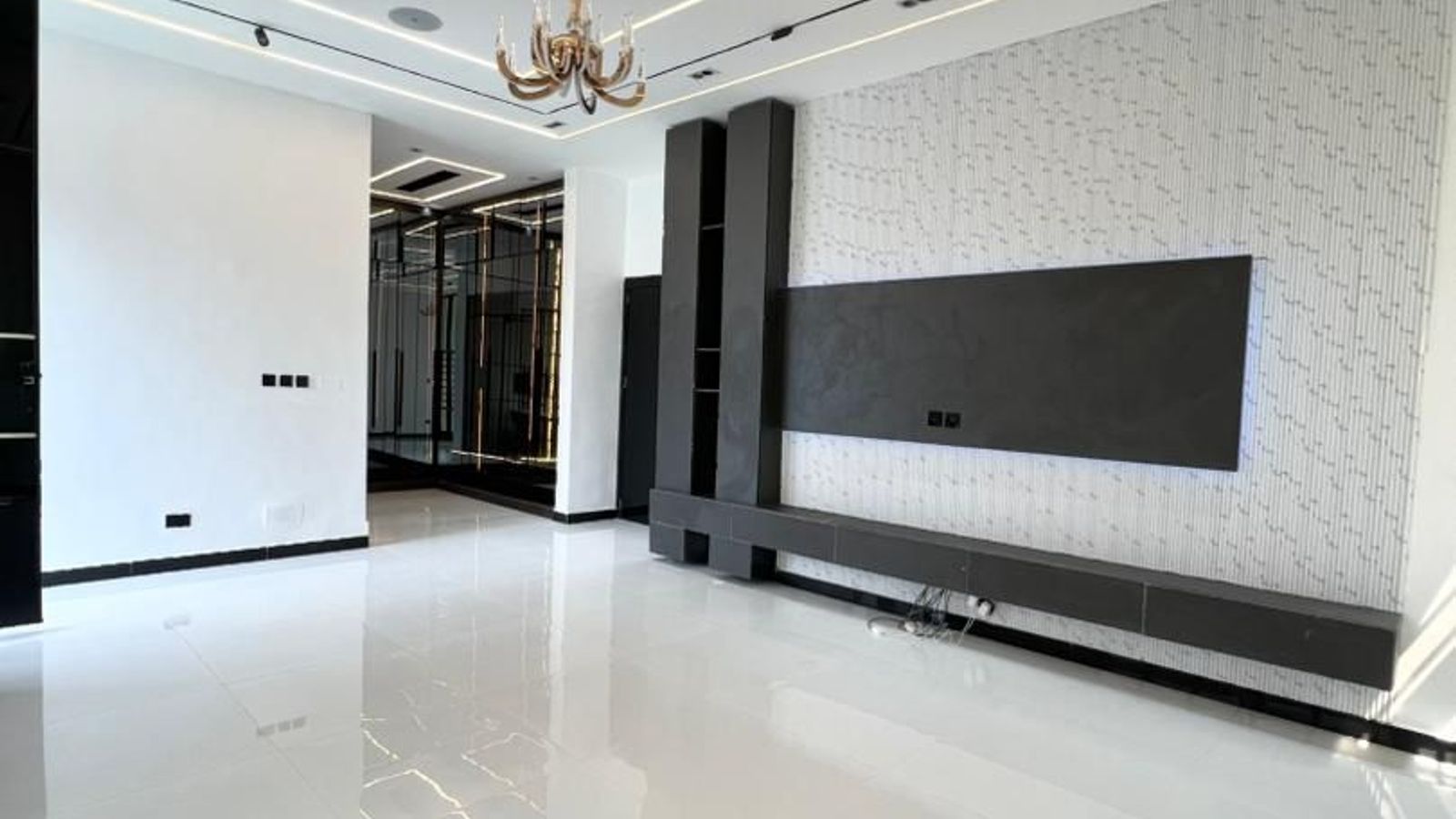 5 Bedroom Duplex