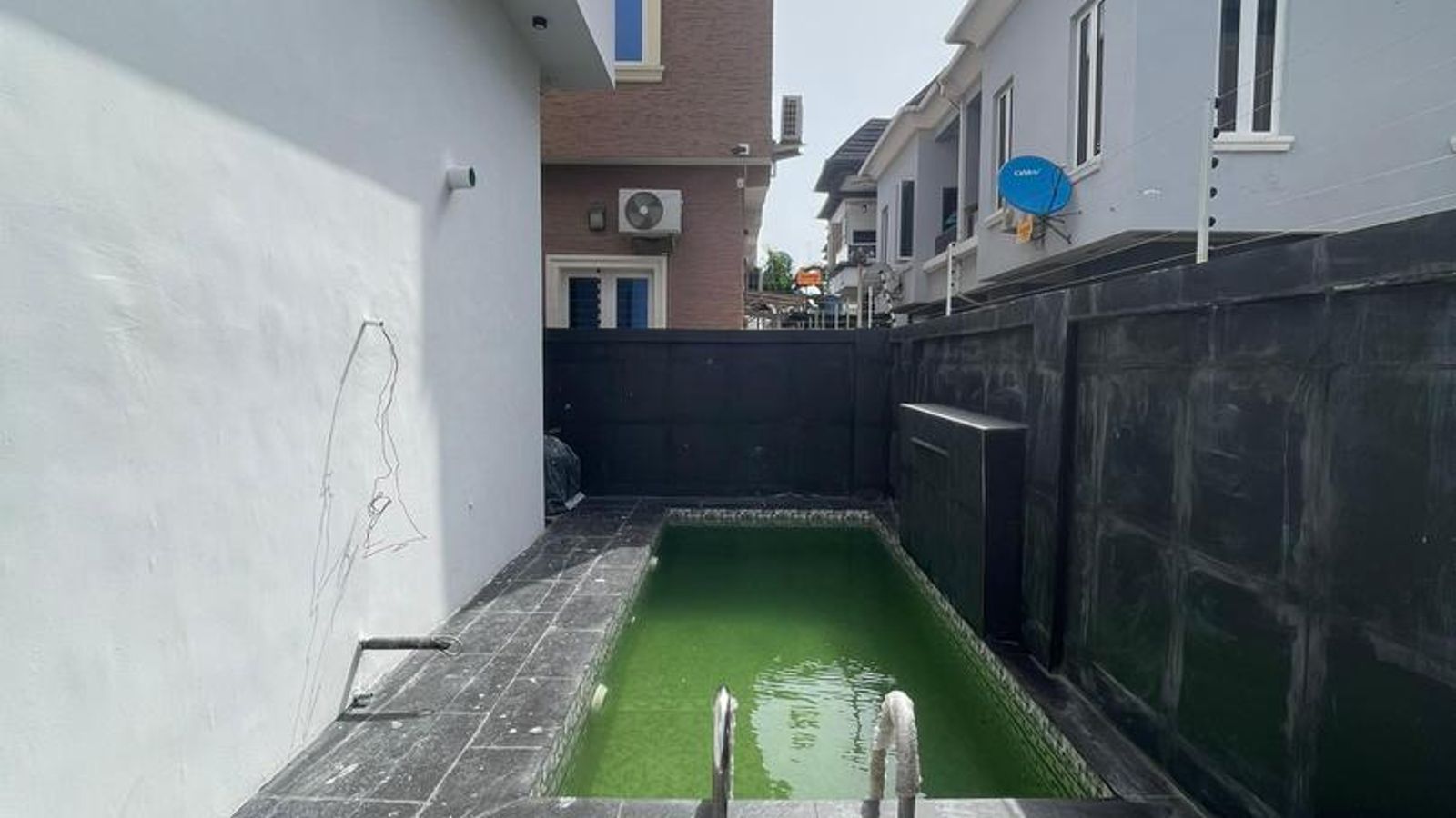 5 Bedroom Fully Detached Duplex