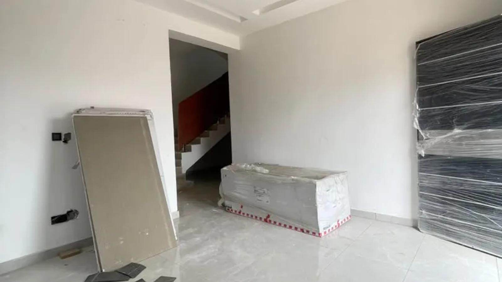 4 Bedroom Fully Detached Duplex