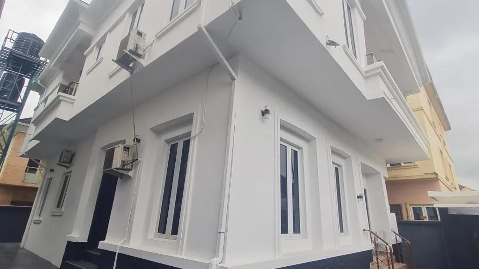 5 Bedroom Fully Detached Duplex