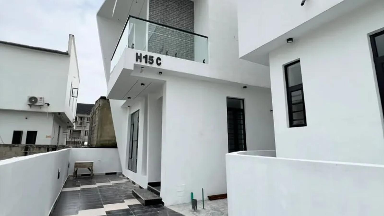 4 Bedroom Fully Detached Duplex