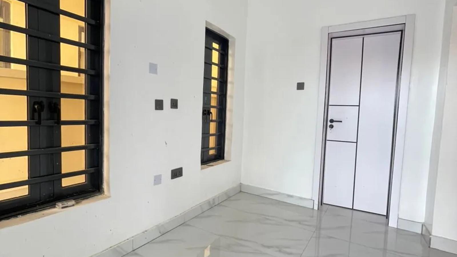 5 Bedroom Semi Detached Duplex