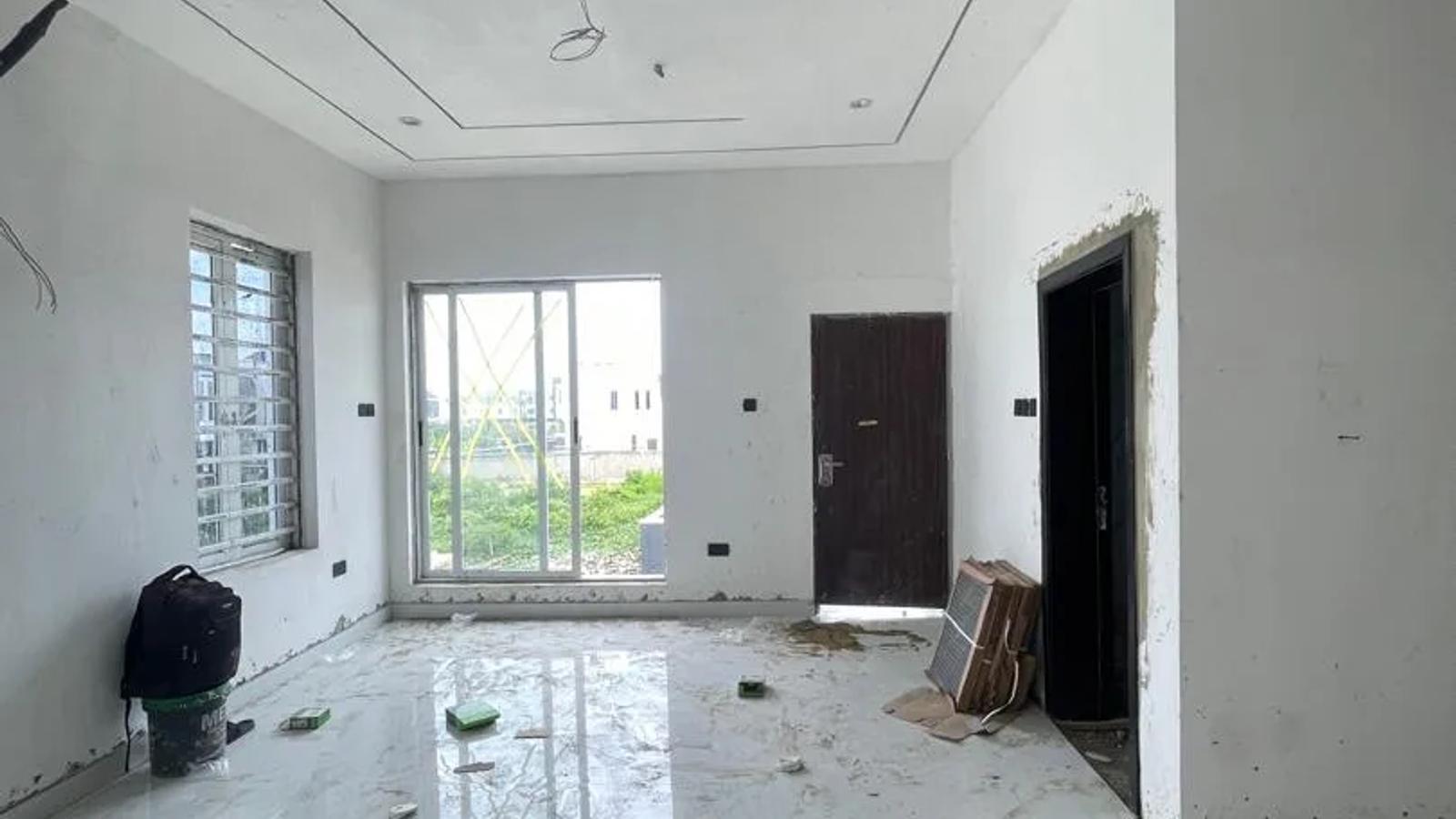 5 Bedroom Fully Detached Duplex