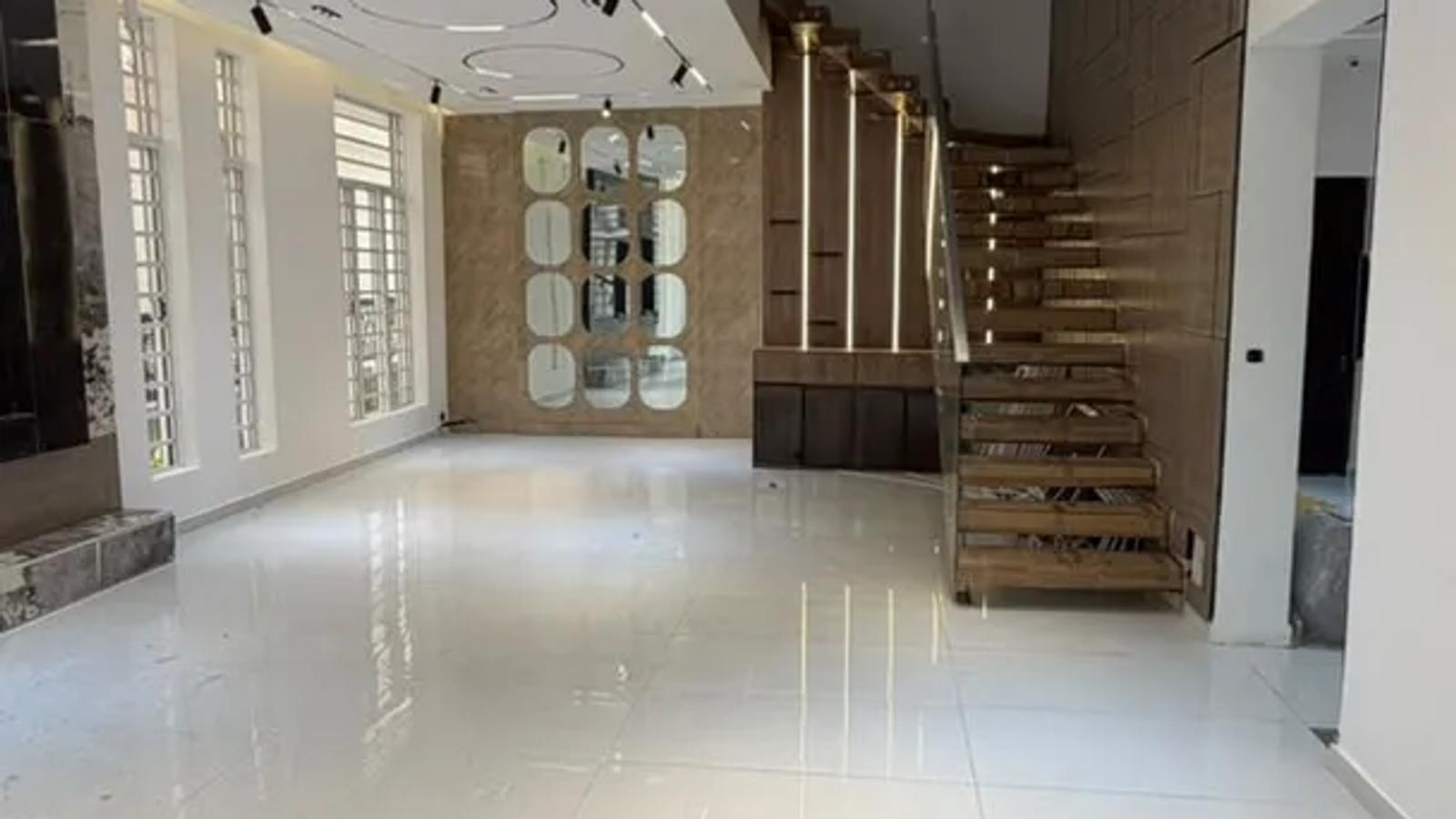 5 Bedroom Fully Detached Duplex