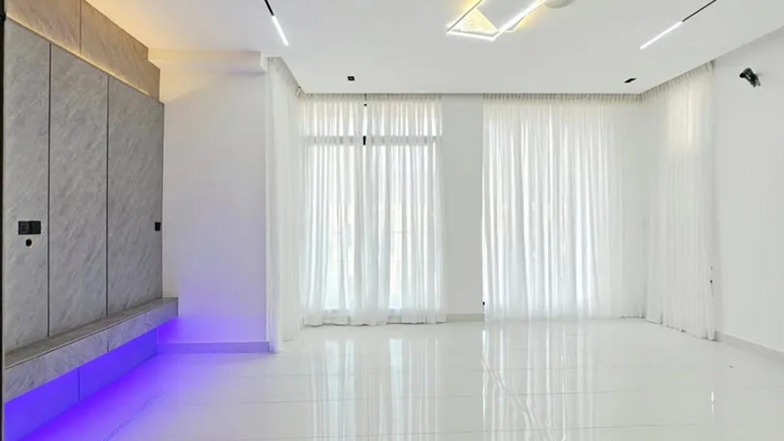 5 Bedroom Fully Detached Duplex
