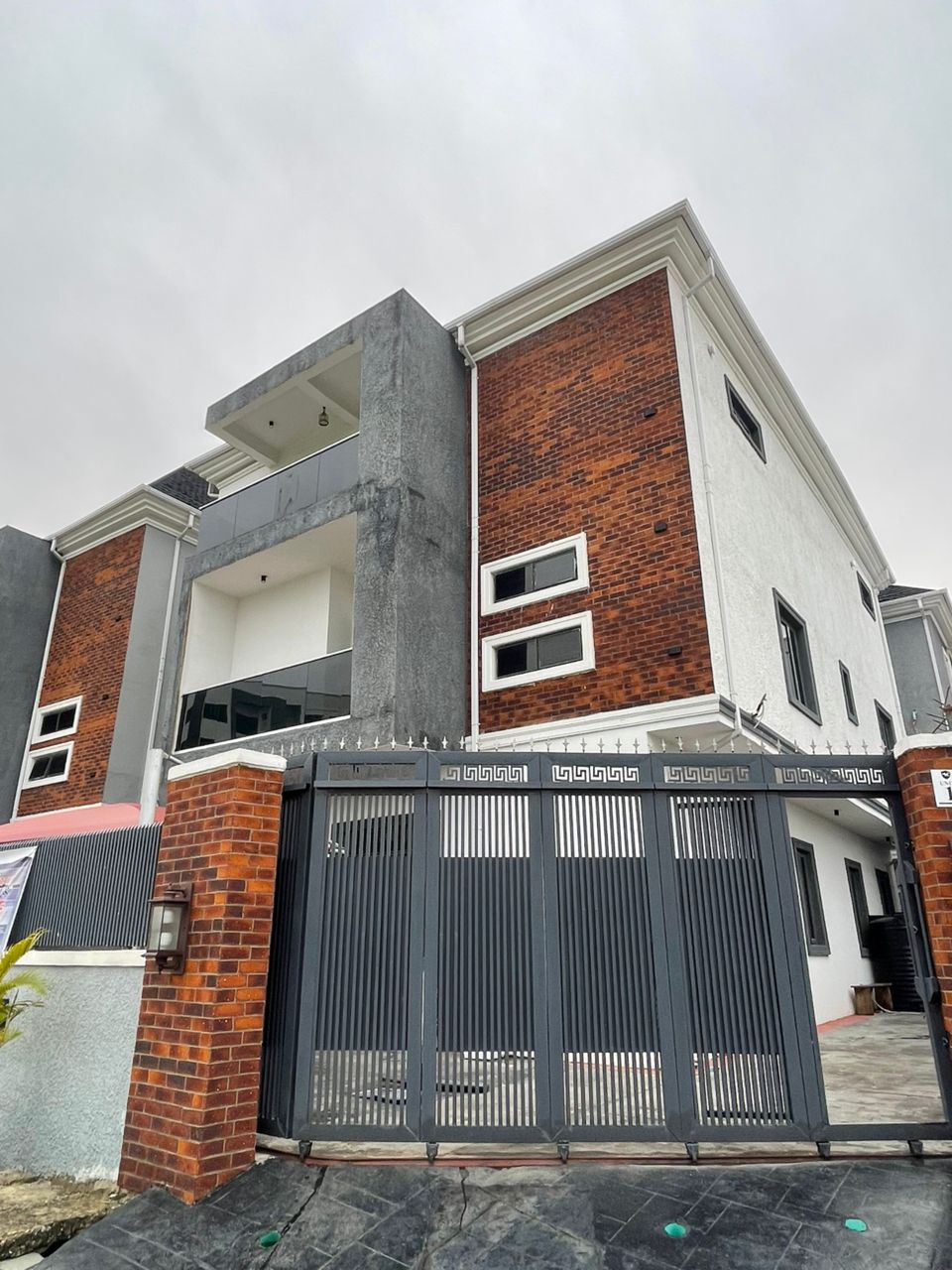 5 Bedroom Fully Detached Duplex