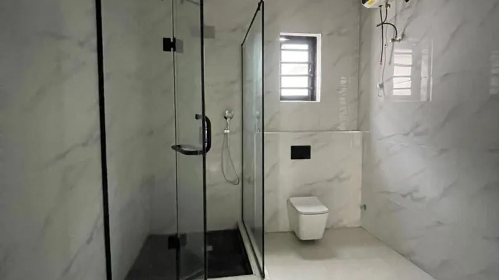5 Bedroom Fully Detached Duplex