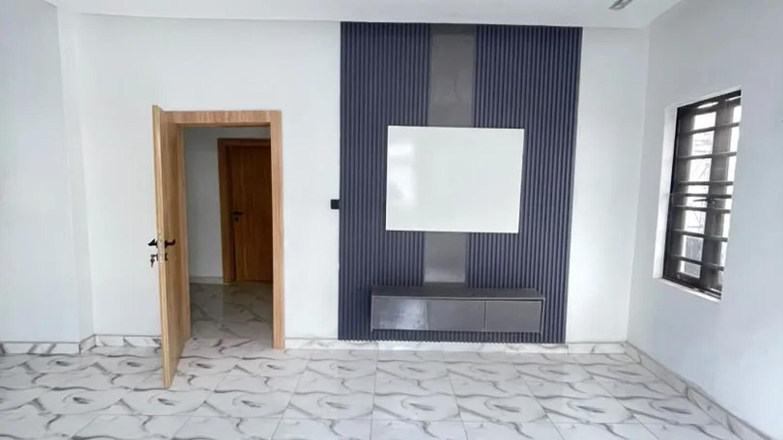 3 BEDROOM TERRACE DUPLEX WITH BQ